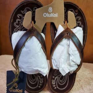 OluKai Dark Brown Leather Flip-Flops Size 8
